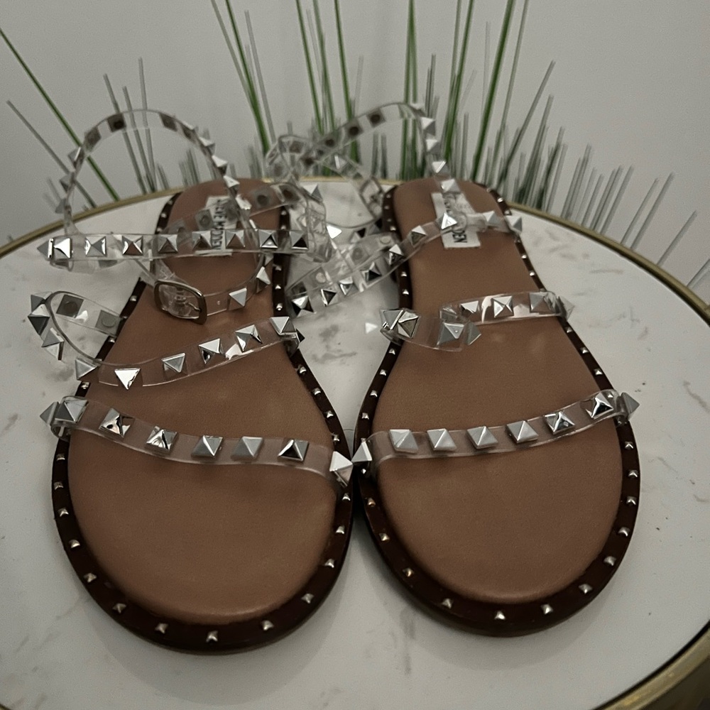Steve Madden Studded sandals
